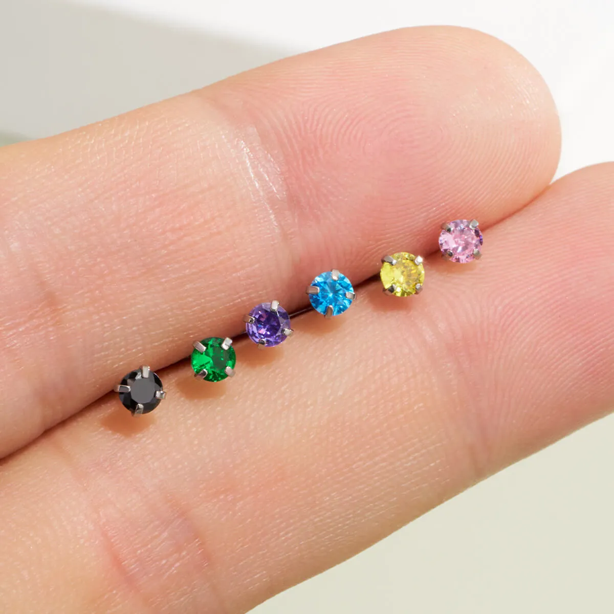 20G Titanium Vibrant CZ Nose Stud