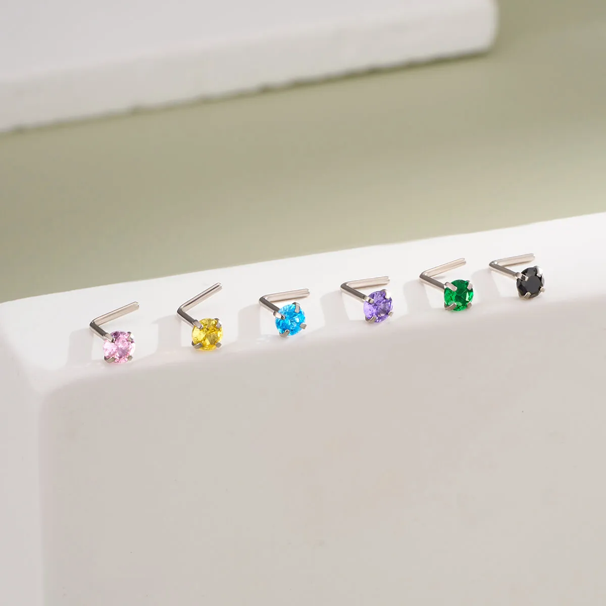 20G Titanium Vibrant CZ Nose Stud