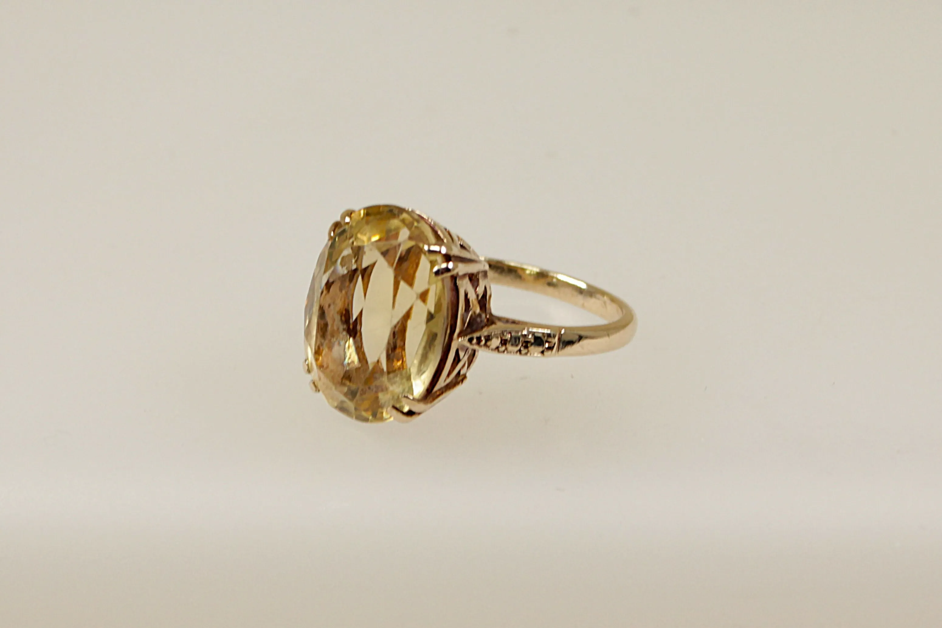 9ct Gold & Lemon Citrine Solitaire Ring