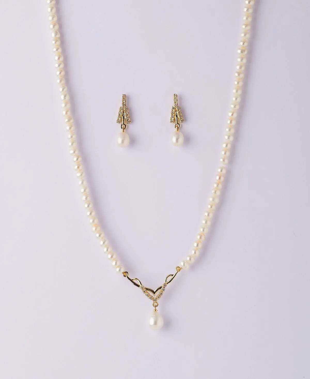 Beautiful Stone Studded Pearl Necklace Set