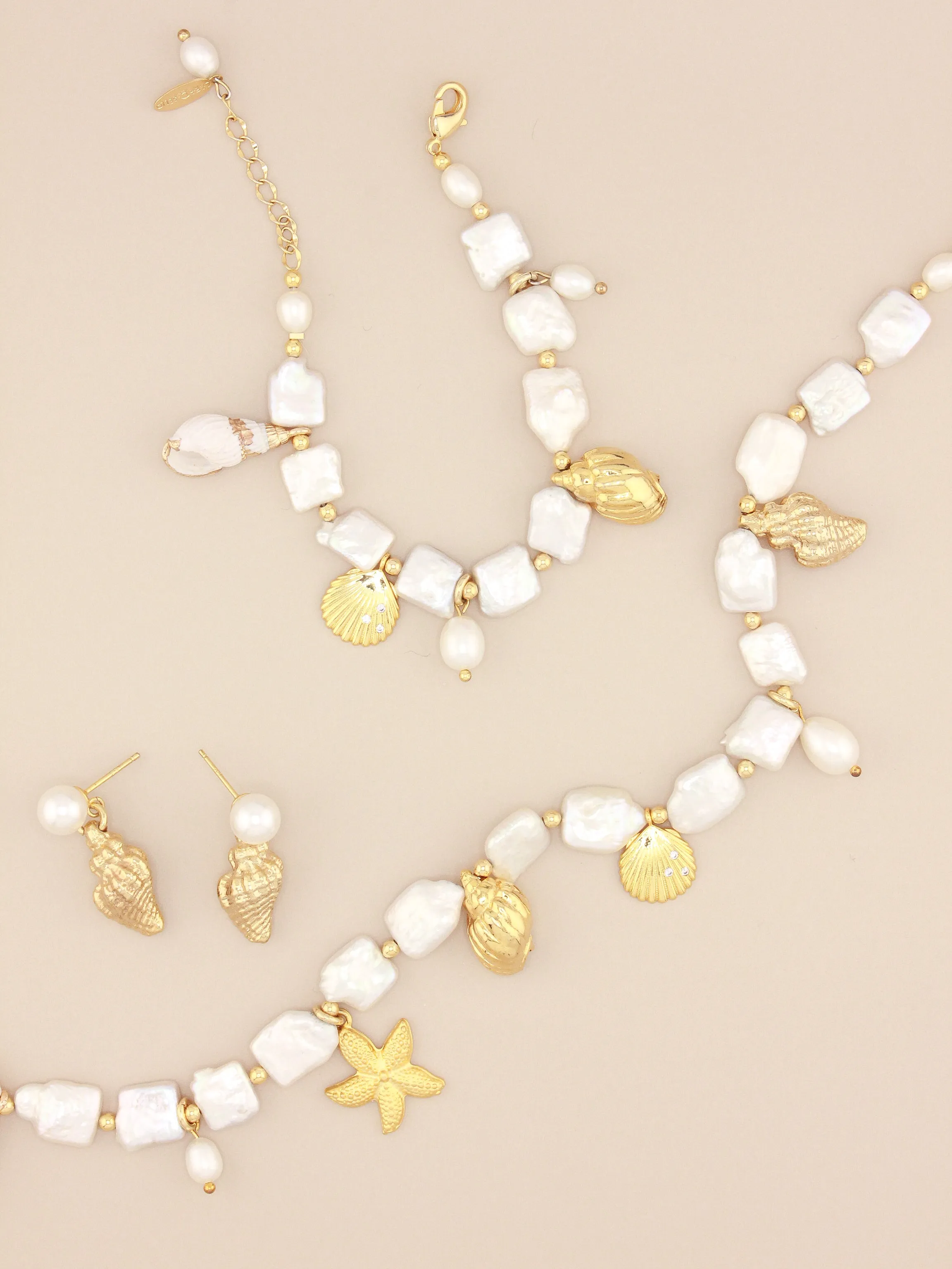 Charm Pearl Necklace