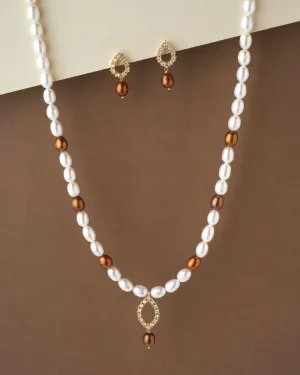 Classic Pearl Necklace Set