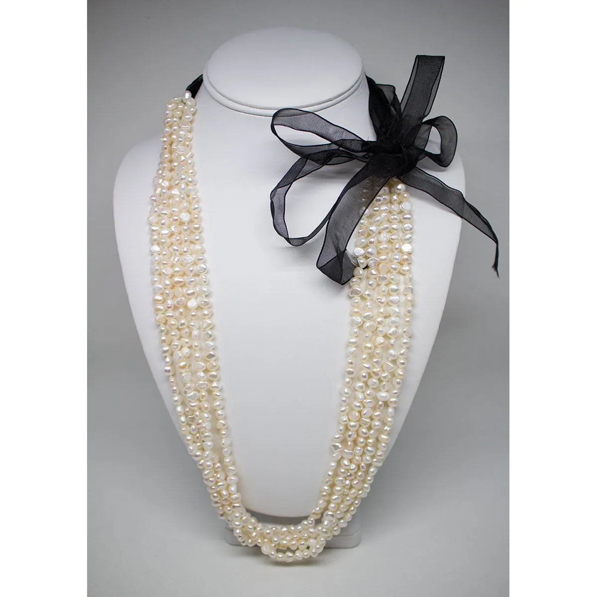 Elegant Baroque Pearl Necklace