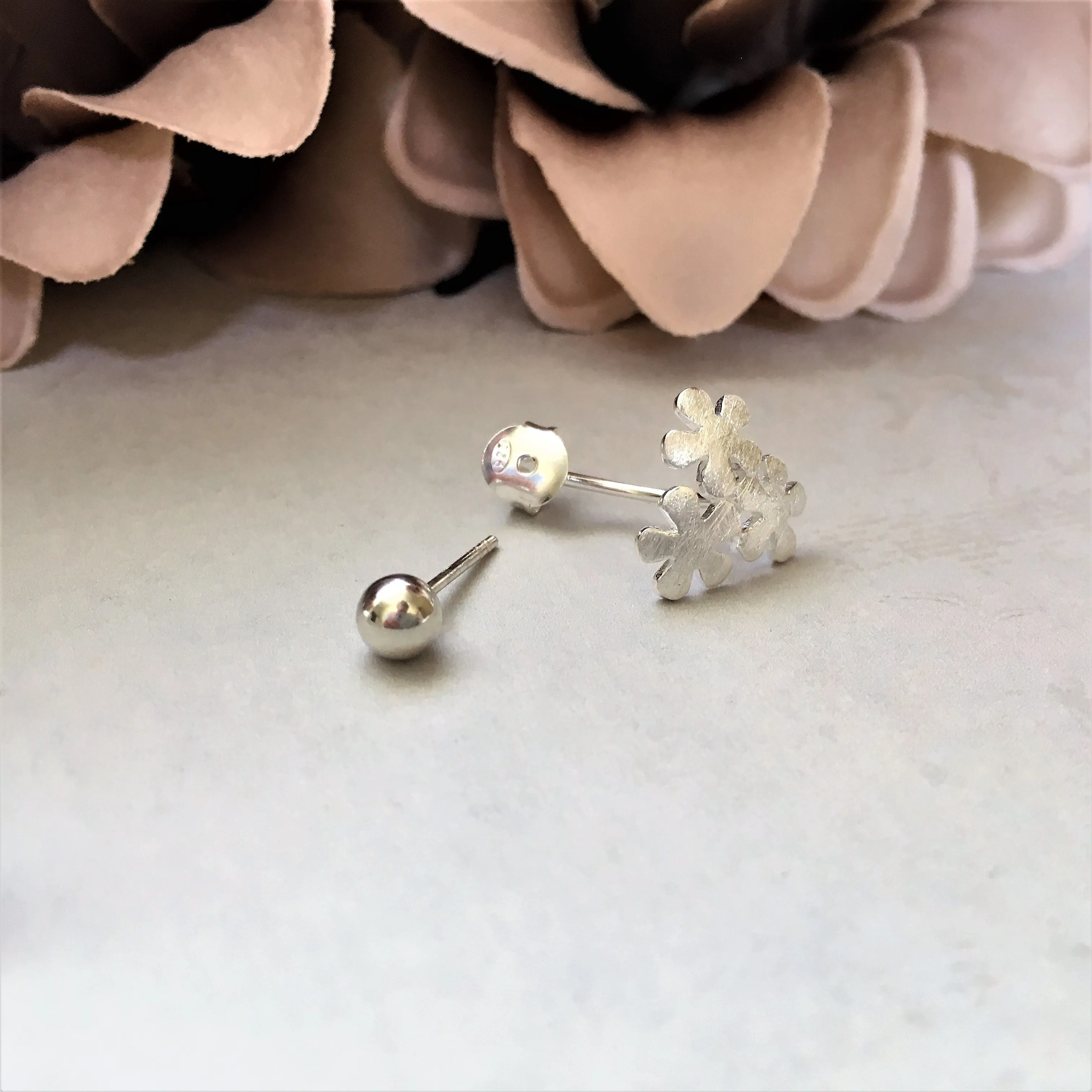 Frosted Posy Earrings - VE261