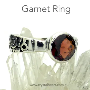 Garnet Ring, Round Faceted Gem, 925 Silver gd2