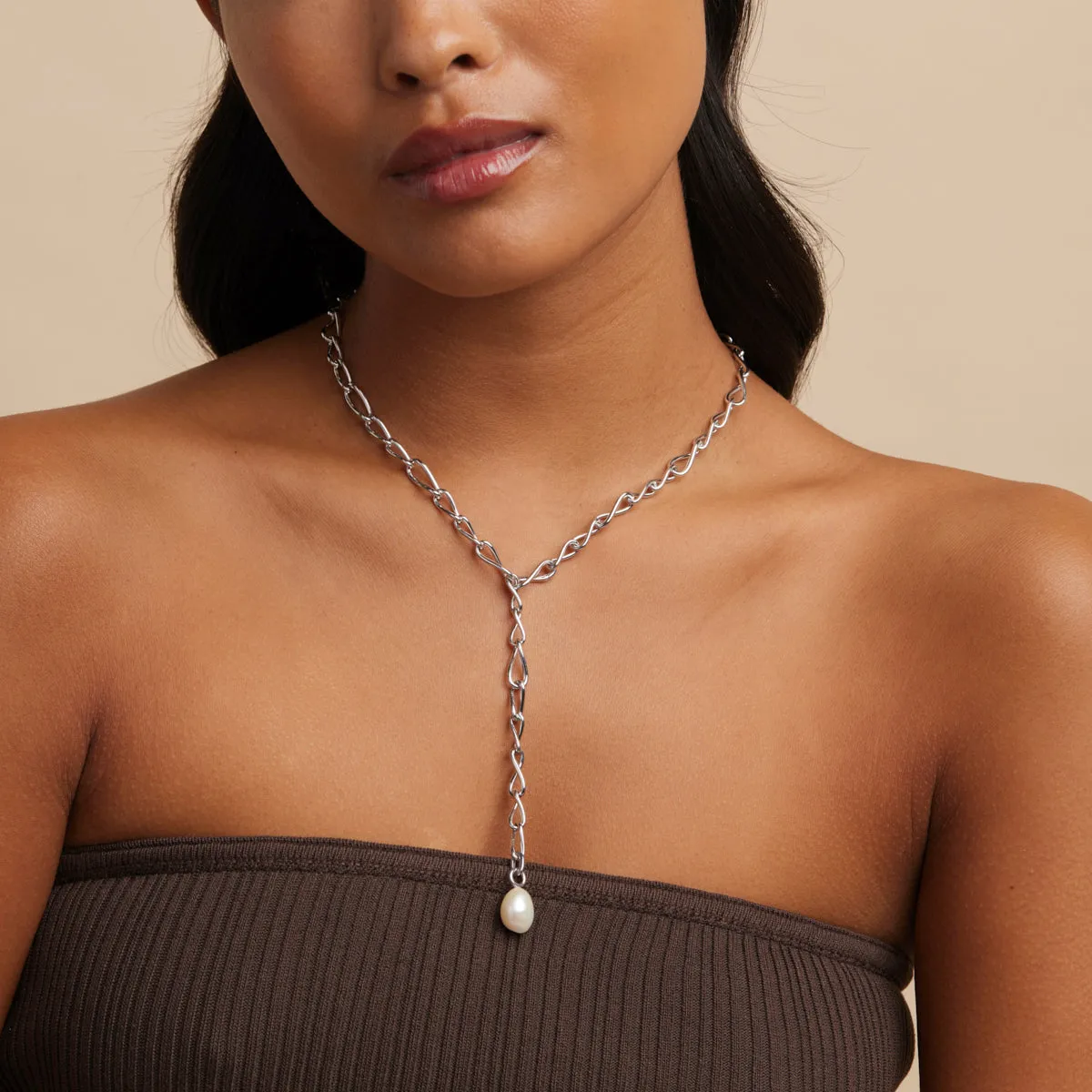 Infinite Pearl Bold Lariat Necklace in Silver