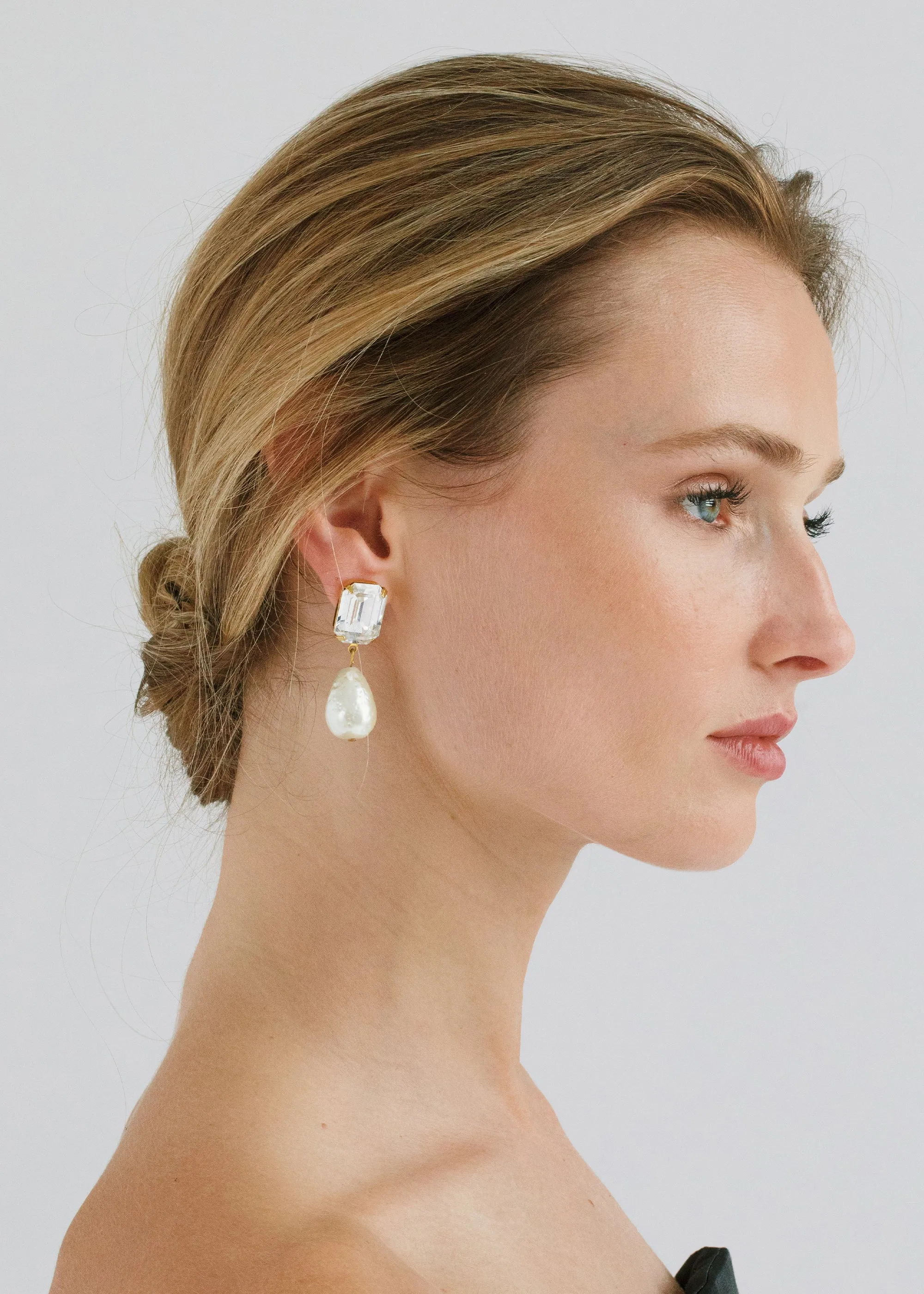 Liana Earrings -- Diamond