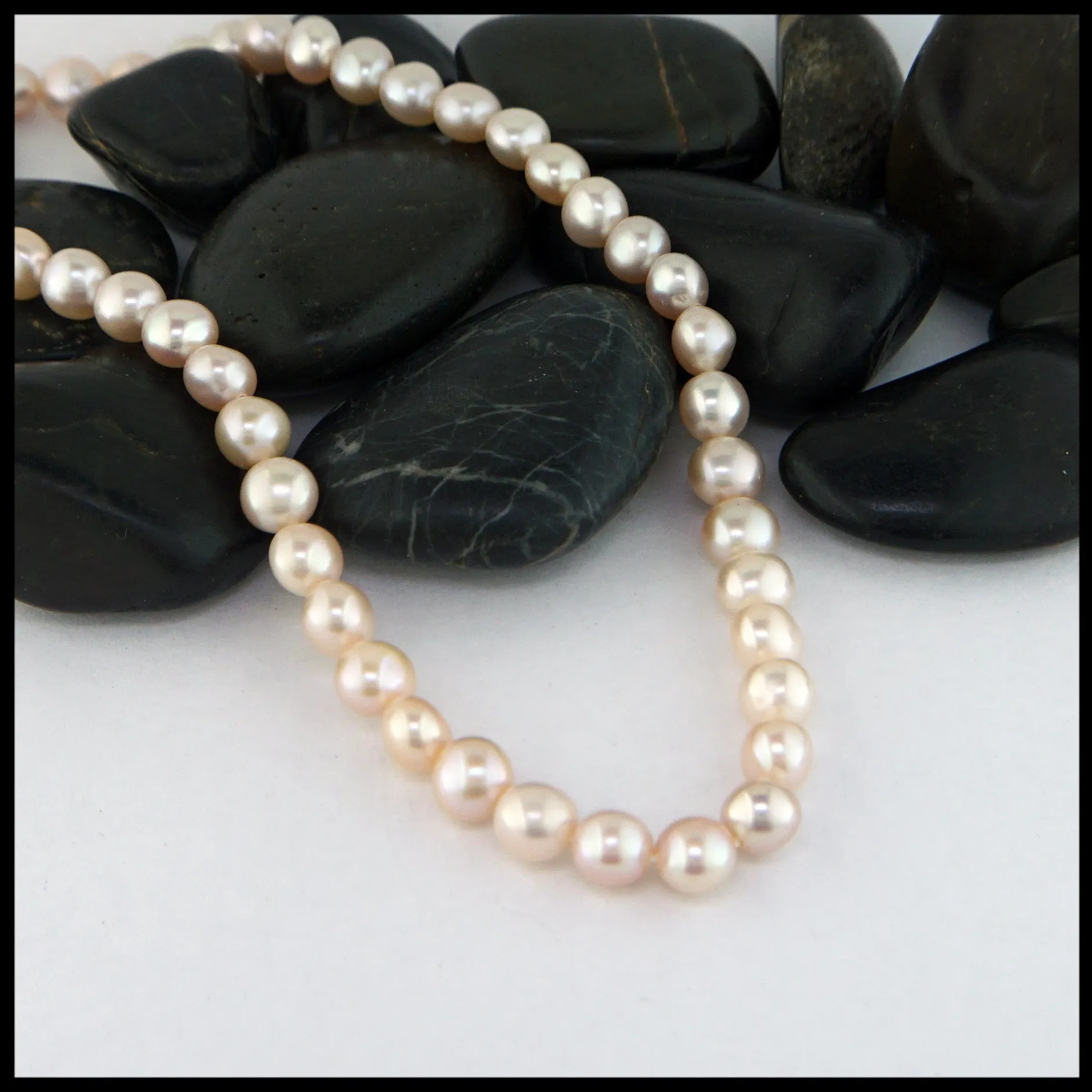 Light Pink Pearl Necklace