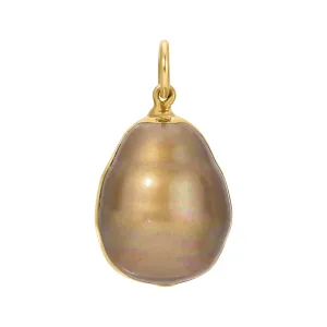 The Baroque Pearl Charm - Caramel