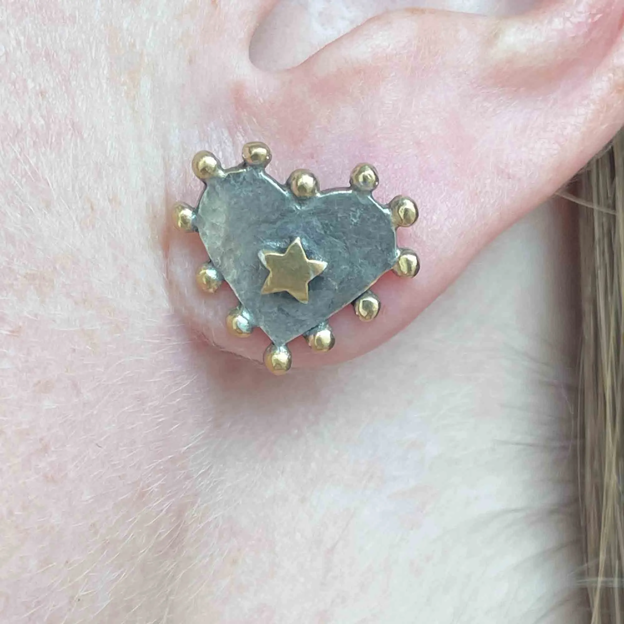 Vintage Gold Star Hammered Silver Heart Stud Earrings